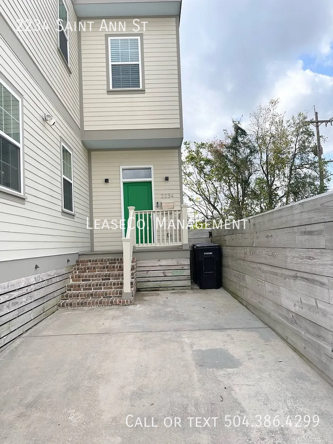 2234 Saint Ann Street - Photo 7 of 10