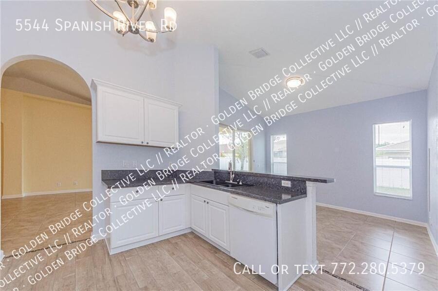 5544 Spanish River Rd - Photo 3 of 14