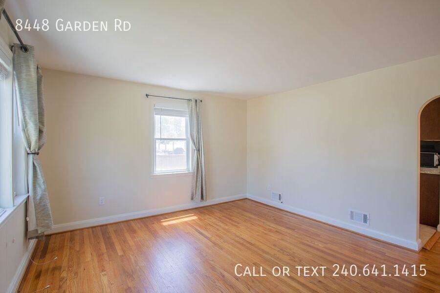 8448 Garden Rd - Photo 5 of 28