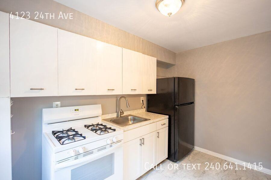 4123 24th Ave - Photo 4 of 23