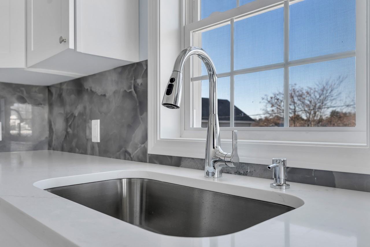 10 Anthony Ave #2 - Photo 7 of 27