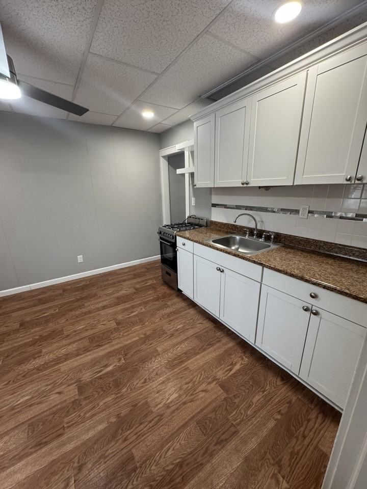 172 Washington Ave #7A - Photo 2 of 8