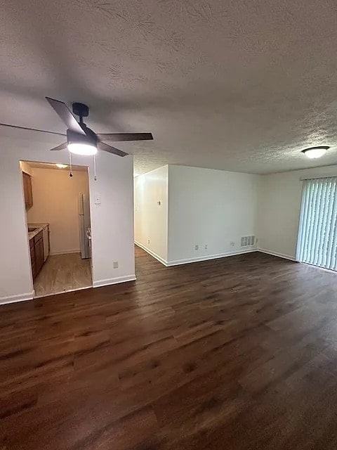 2431 Mustang Drive - Photo 5 of 9