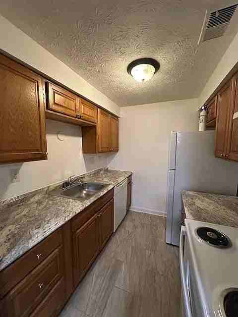 2431 Mustang Drive - Photo 6 of 9