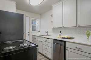 featured image of 2320 Colby Avenue