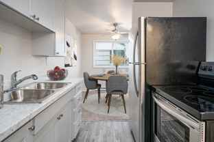 Hawthorne Court Apartments - Photo 1 of 1