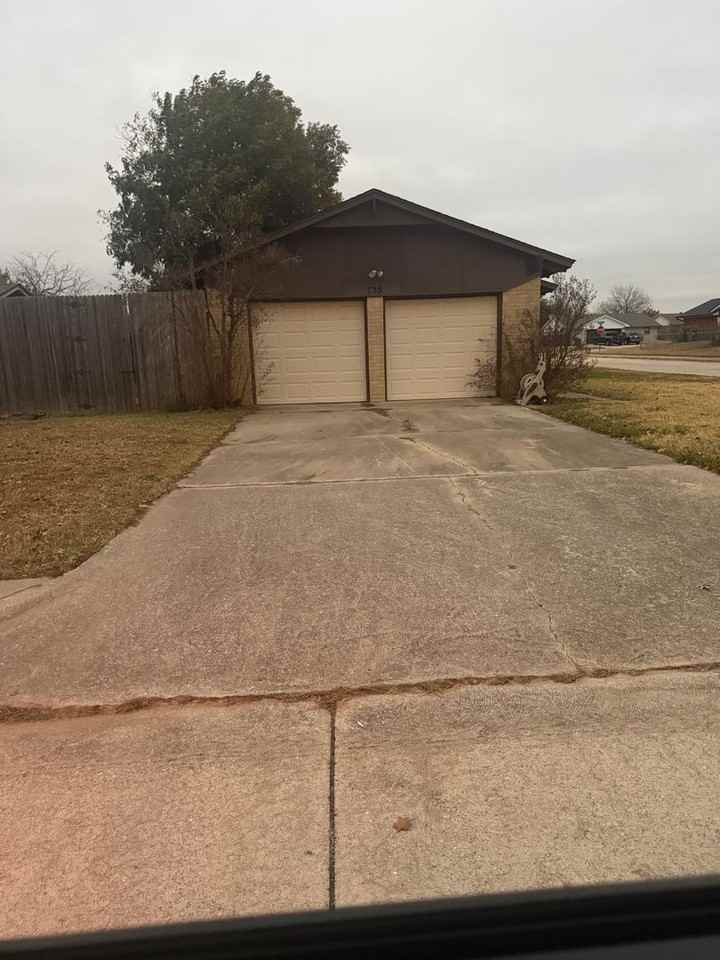 735 Willow Run - Photo 2 of 19