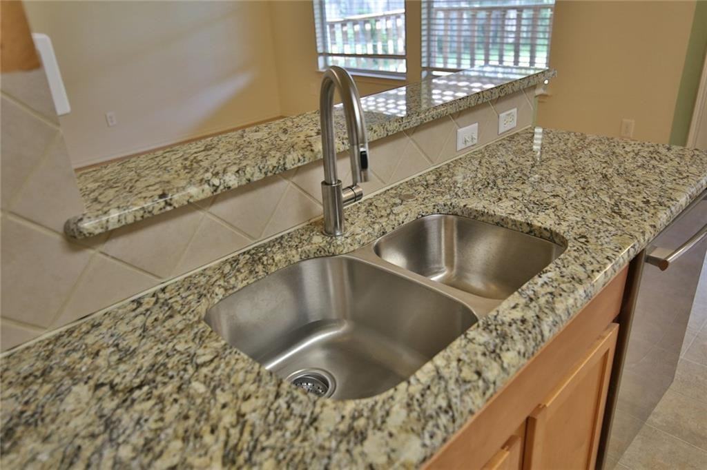 3105 Clinton Place - Photo 3 of 14