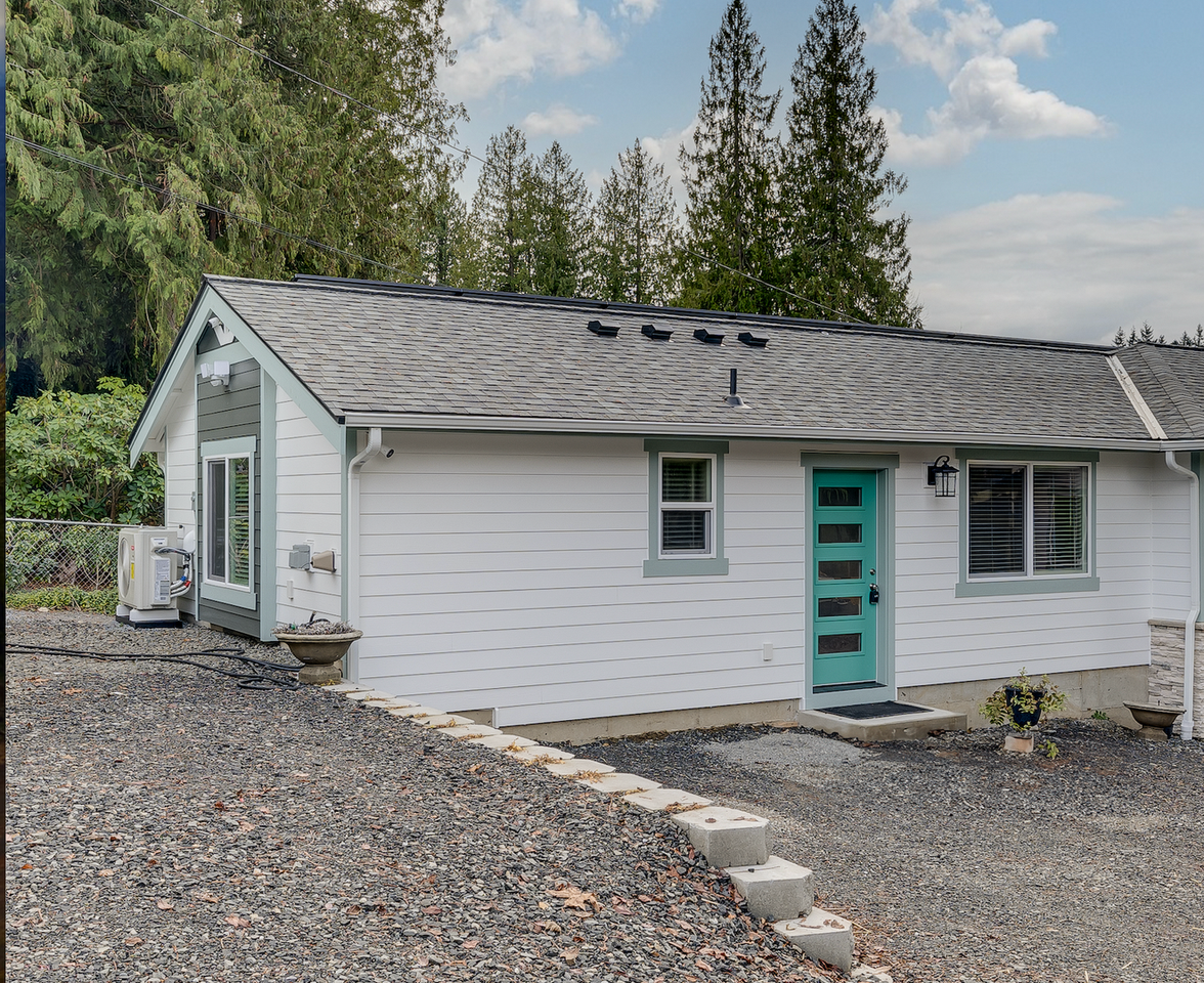 15608 East Shore Drive