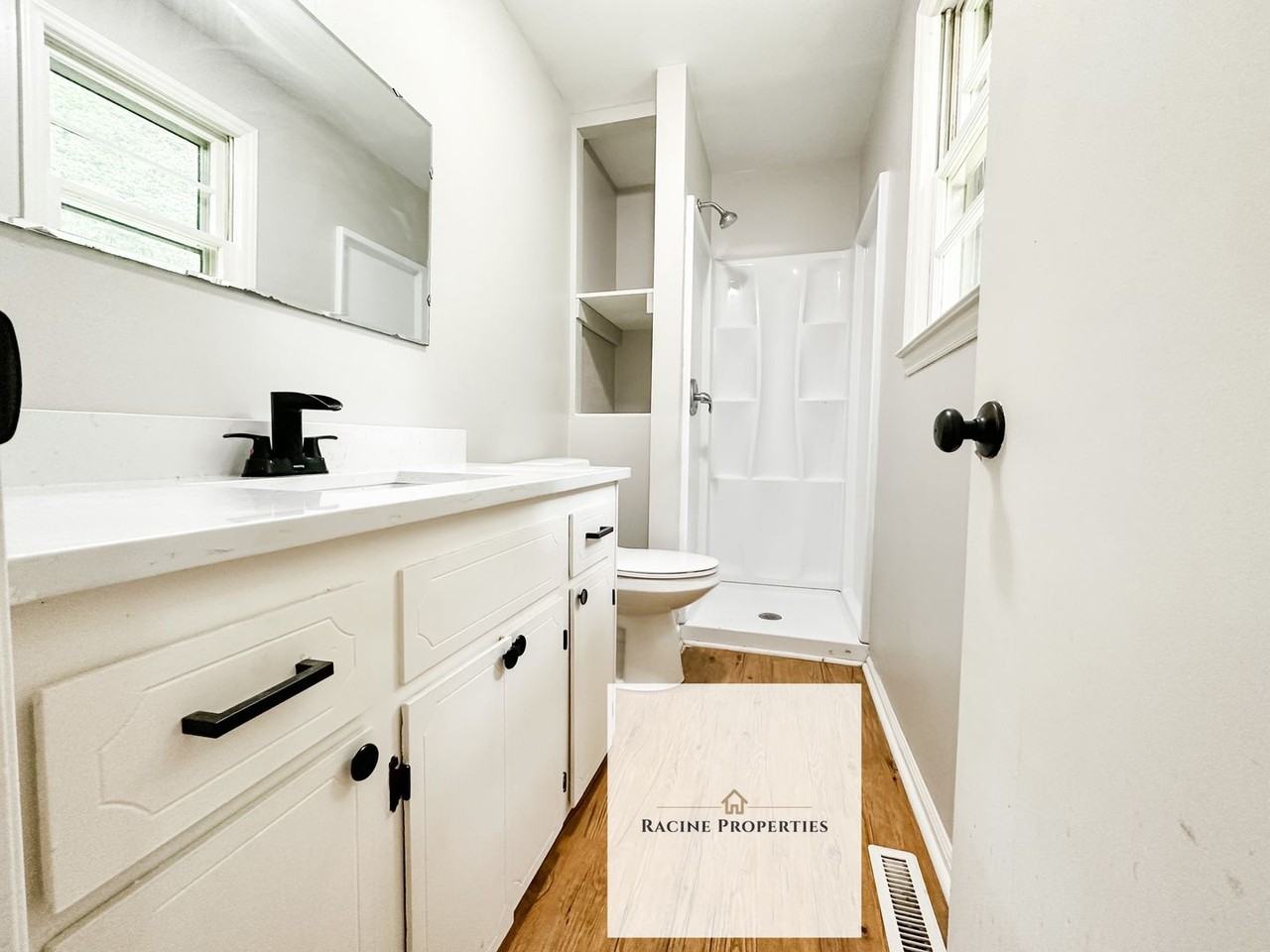 400 Meadow Road - Photo 5 of 10