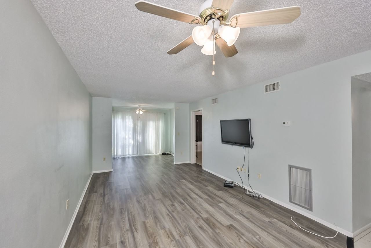 801 83rd Ave N #118 - Photo 2 of 37