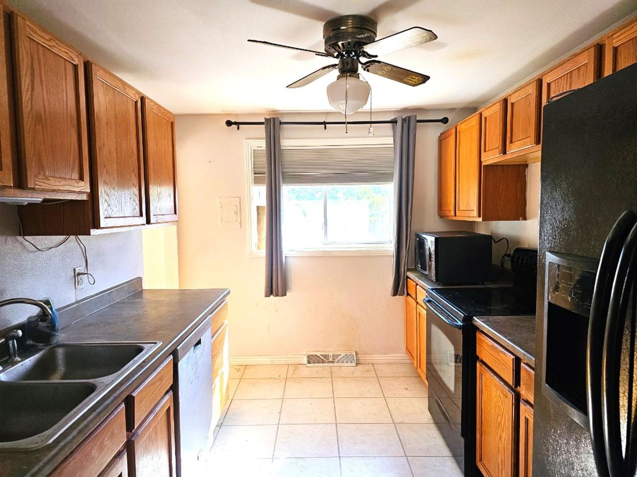 3772 S Green Ct - Photo 5 of 26