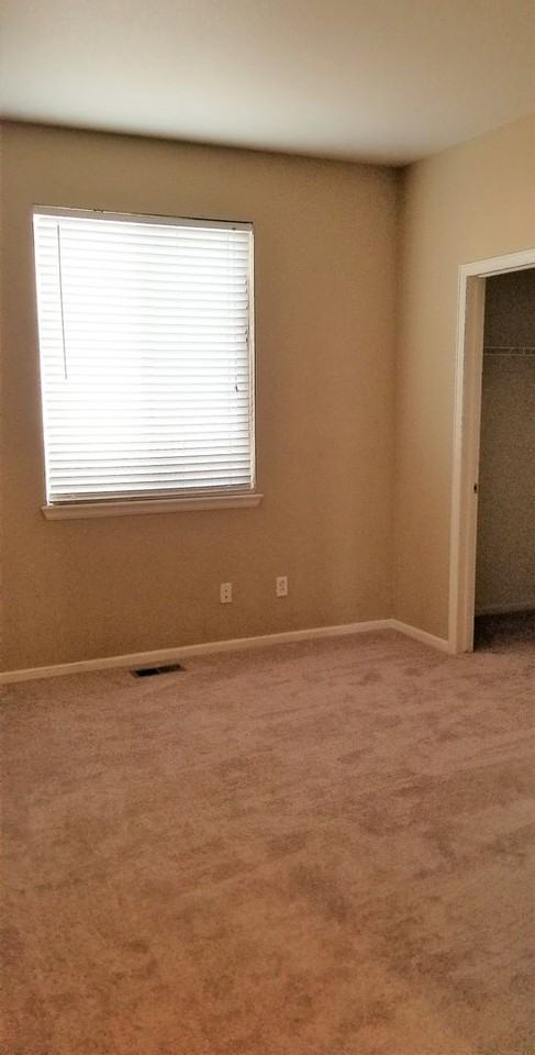 482 Mt Belford St - Photo 7 of 26