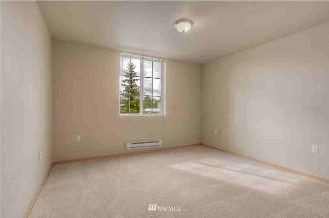 10109 186th St E #249 - Photo 2 of 13