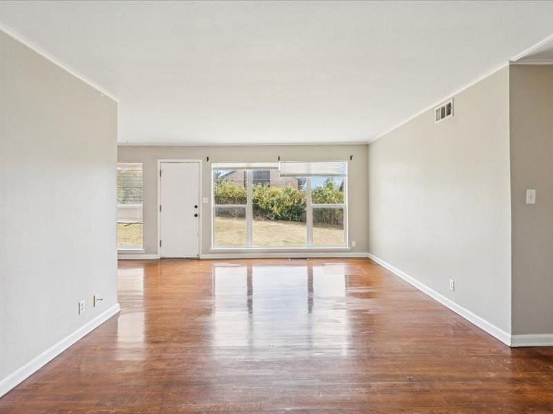 2607 S Maplewood Ave #NA - Photo 3 of 26