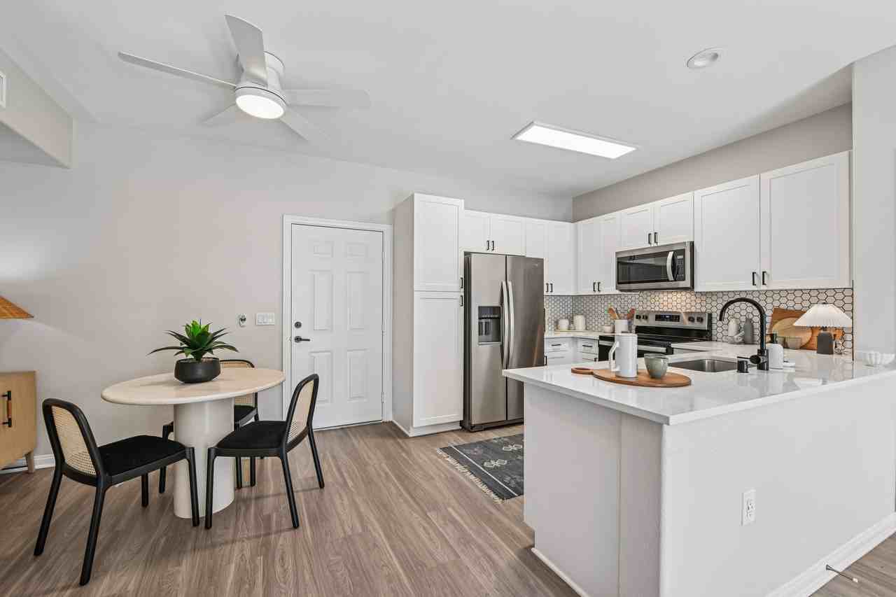 Bell Murrieta Springs - Photo 2 of 18