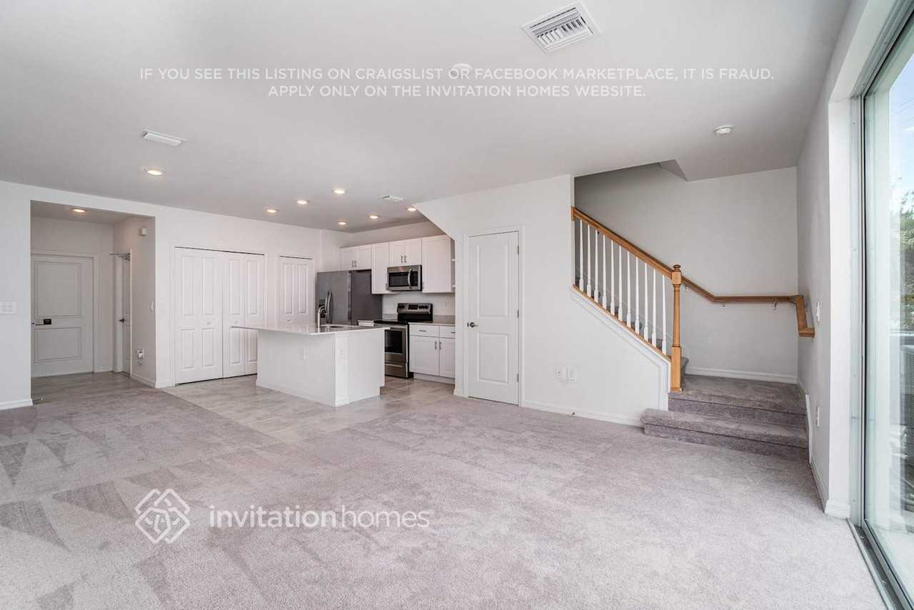 7169 Greenwood Park Cir #54 - Photo 7 of 26