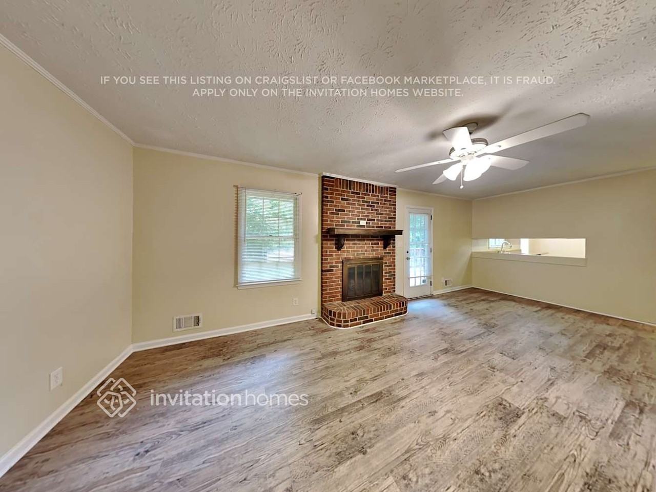 5295 Corinth Cir - Photo 5 of 17