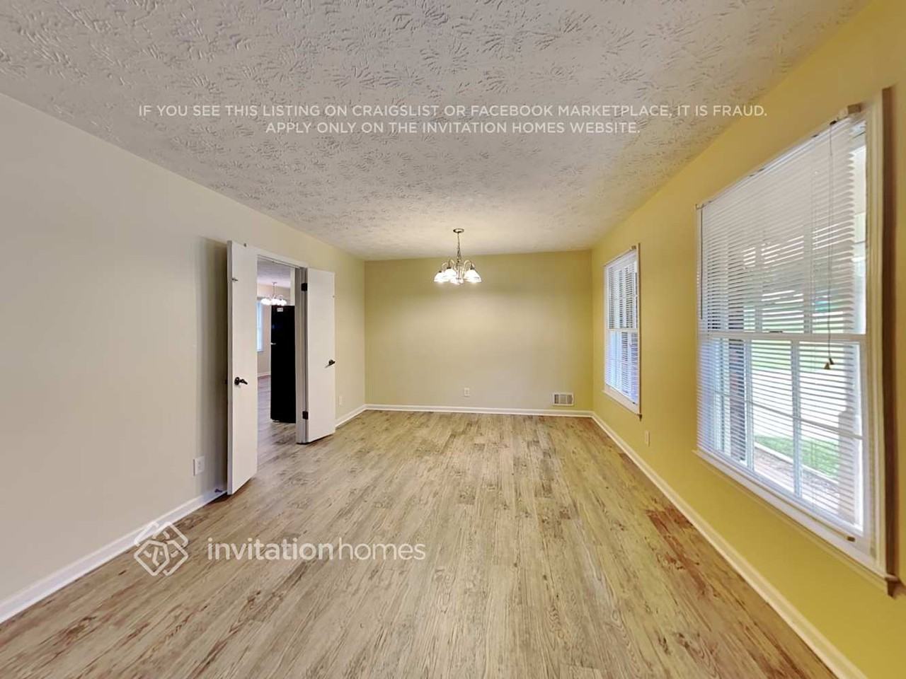 5295 Corinth Cir - Photo 7 of 17