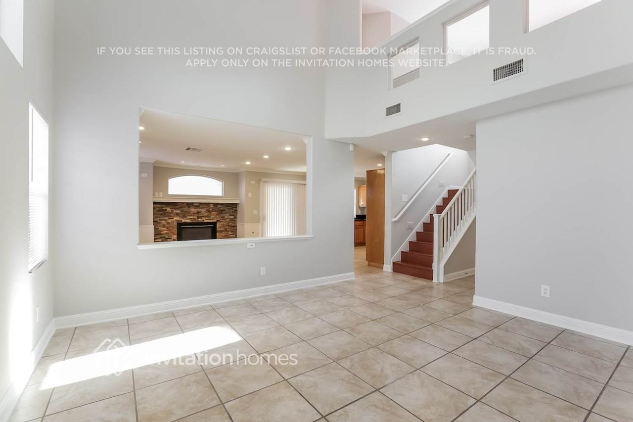 904 Autumn Royal Ln - Photo 3 of 16