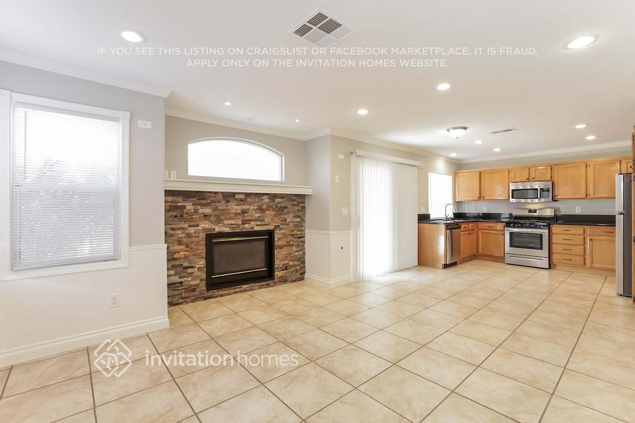 904 Autumn Royal Ln - Photo 5 of 16