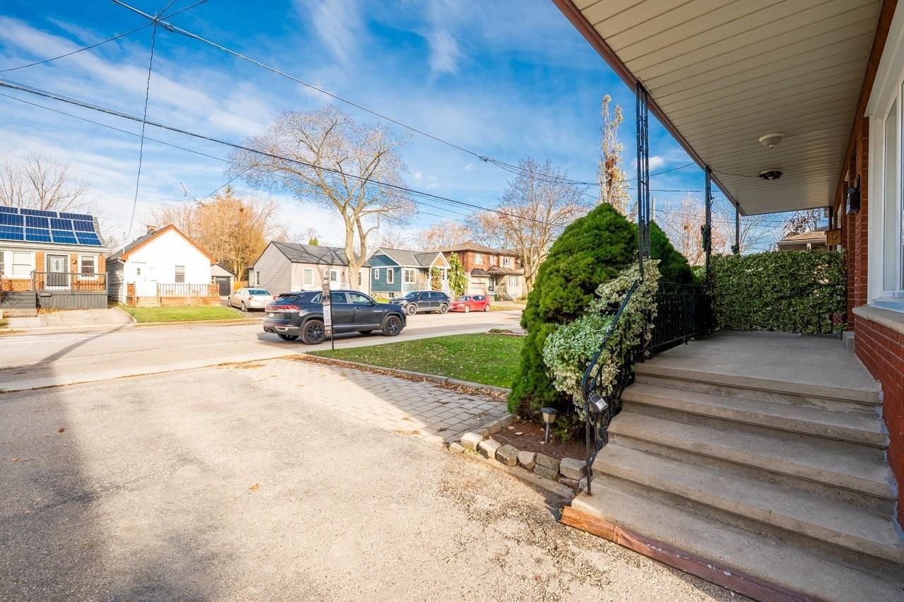 33A Alcan Ave - Photo 3 of 45