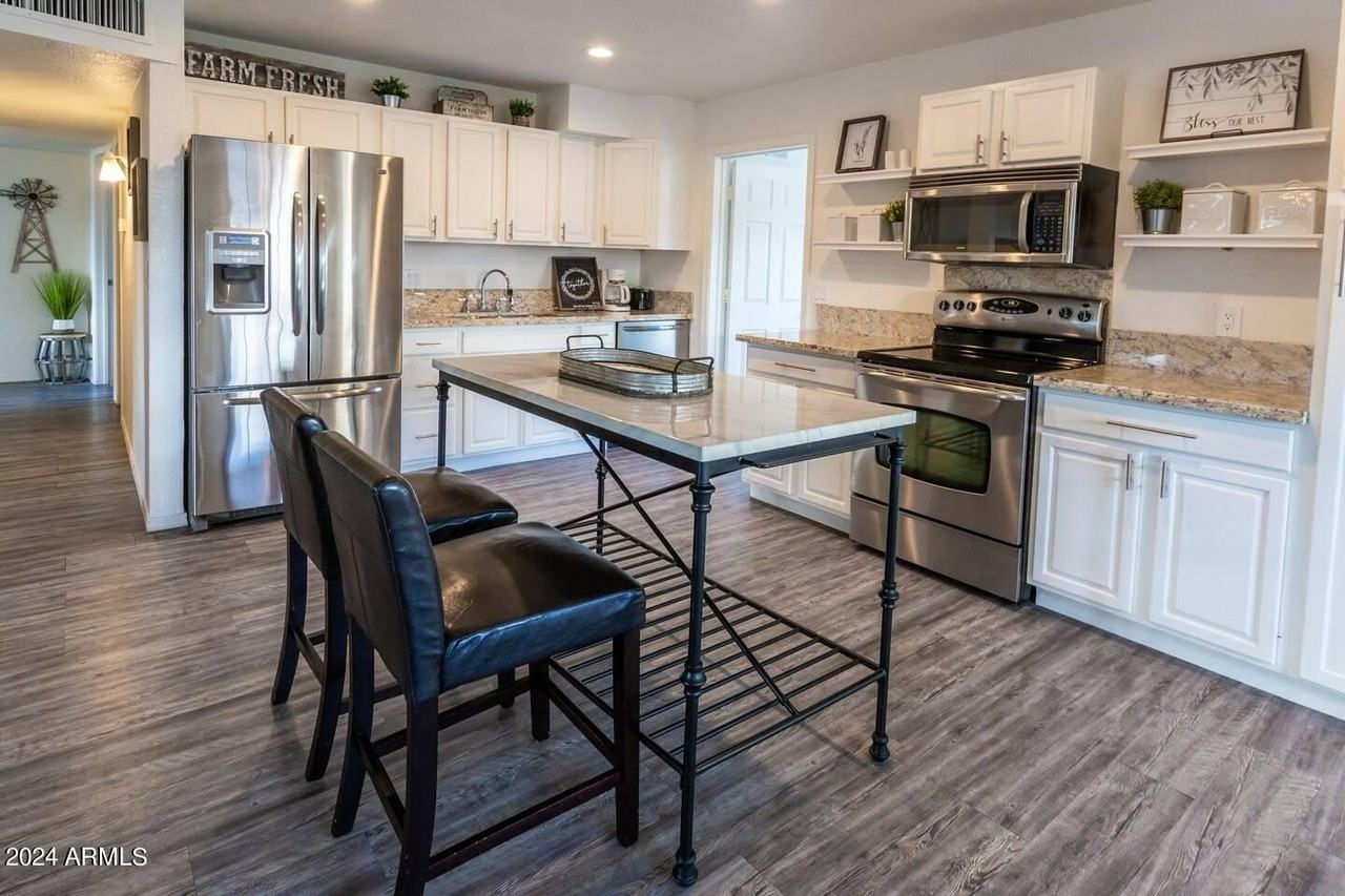 423 North 73rd Place - Photo 3 of 28