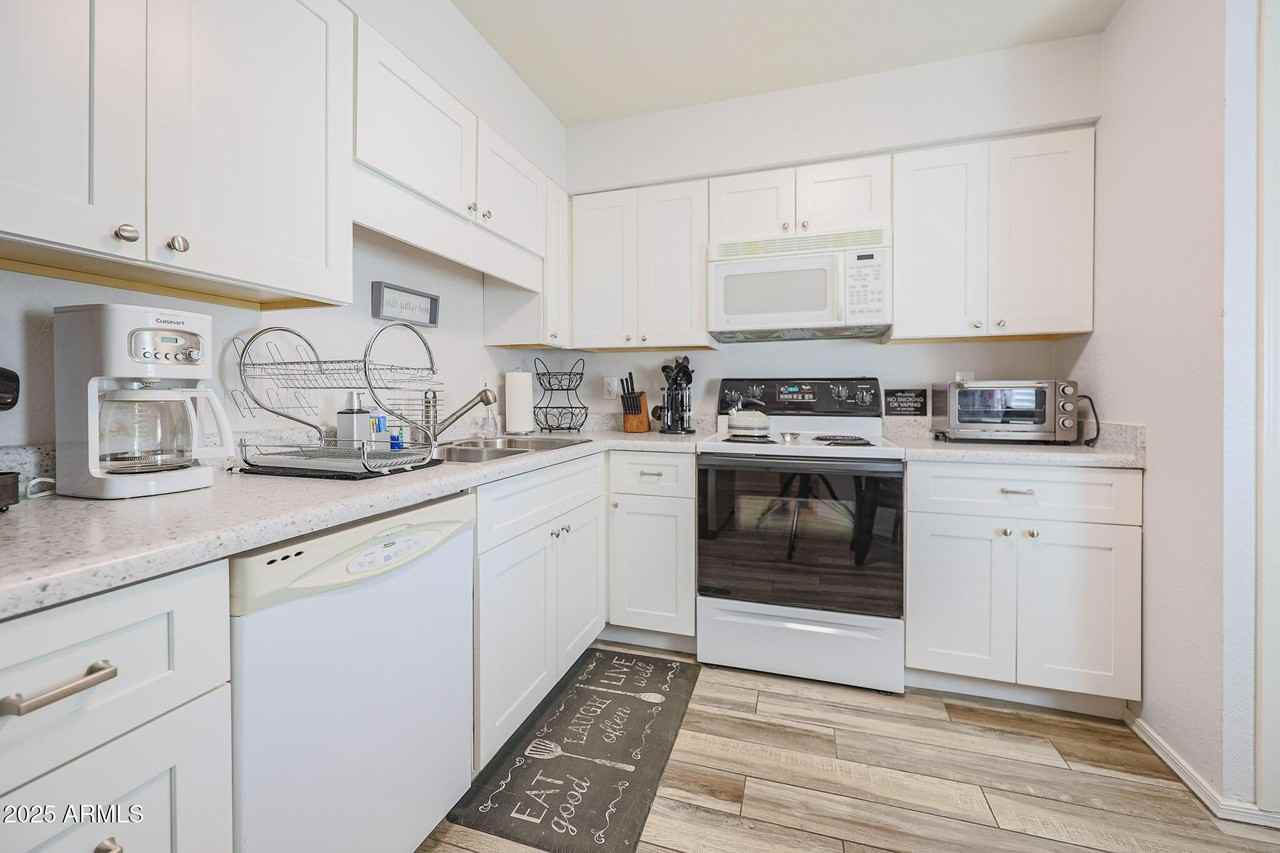 9465 N 92nd St #111 - Photo 5 of 28