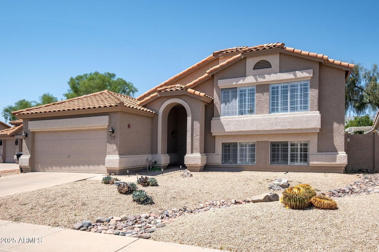 8842 East Palm Ridge Drive - Photo 2 of 35