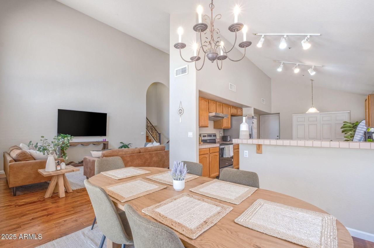 8842 East Palm Ridge Drive - Photo 4 of 35