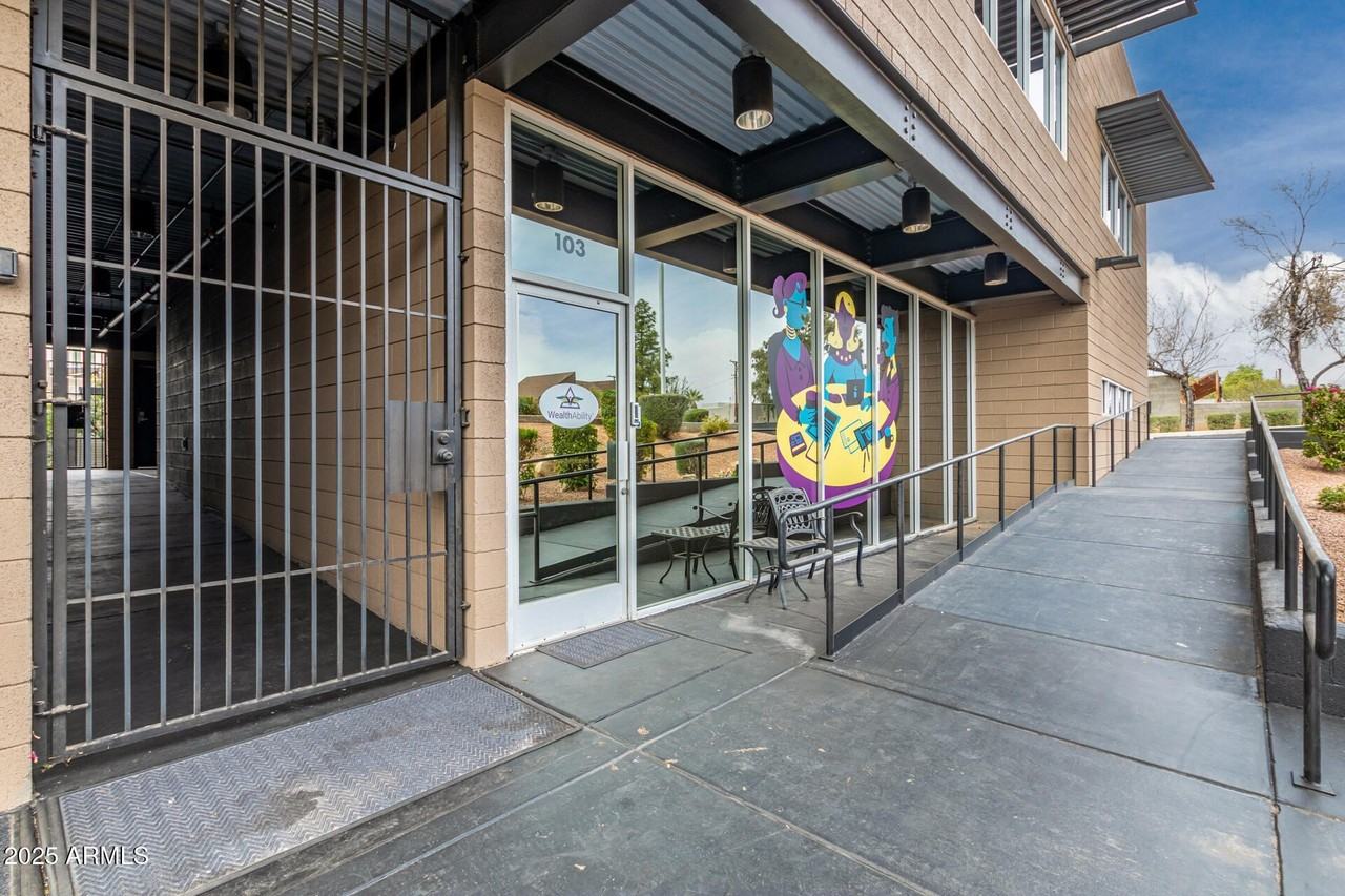 2402 S Rural Rd Unit 101/201 #101-201 - Photo 4 of 13