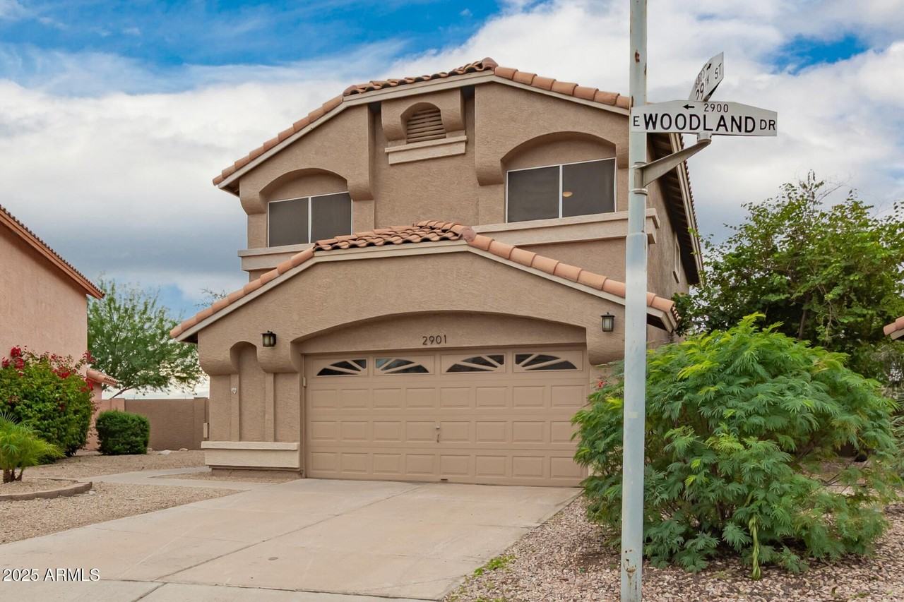 2901 Woodland Drive - Photo 5 of 33