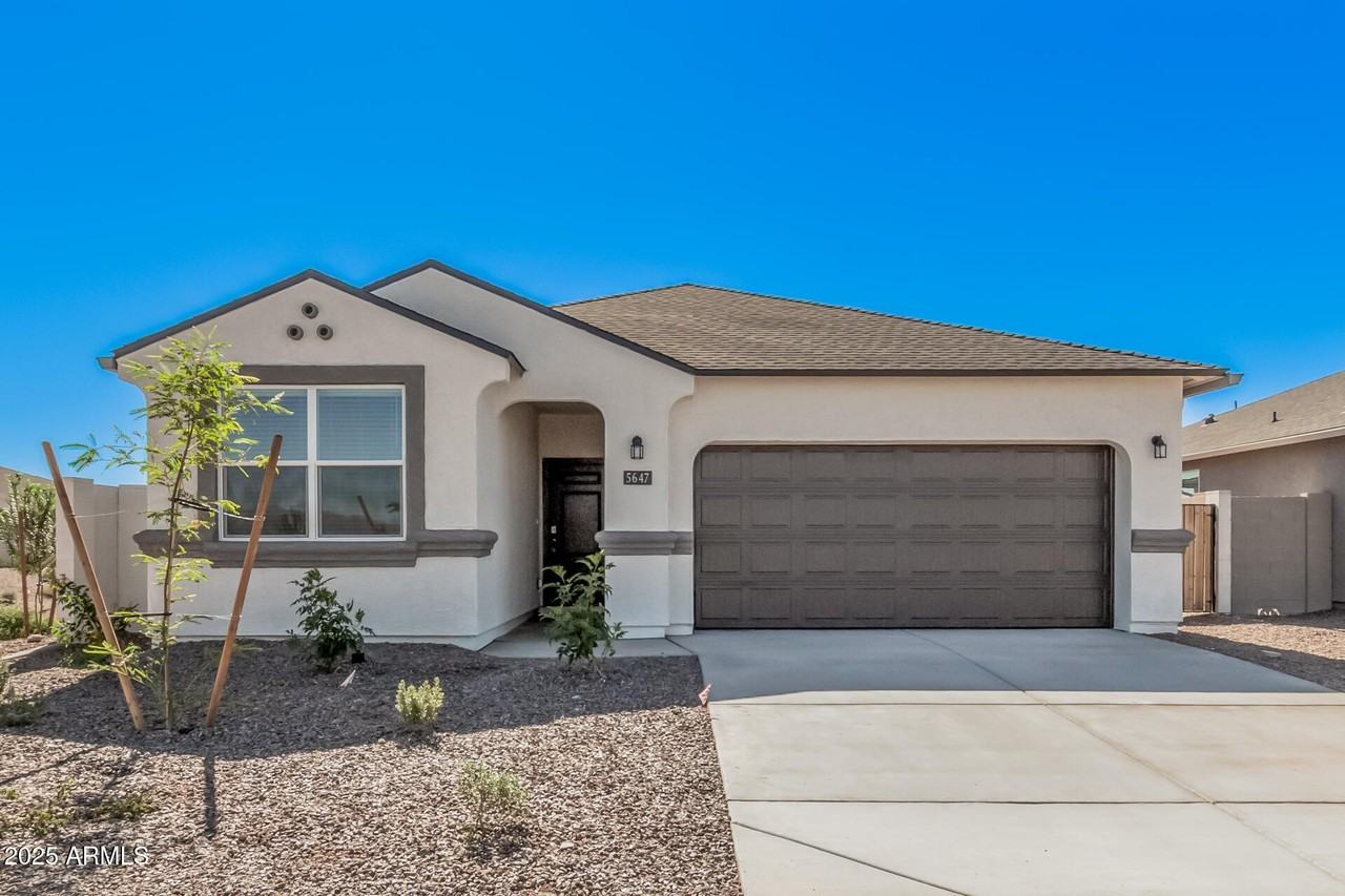 5647 E Axle Ln - Photo 2 of 7