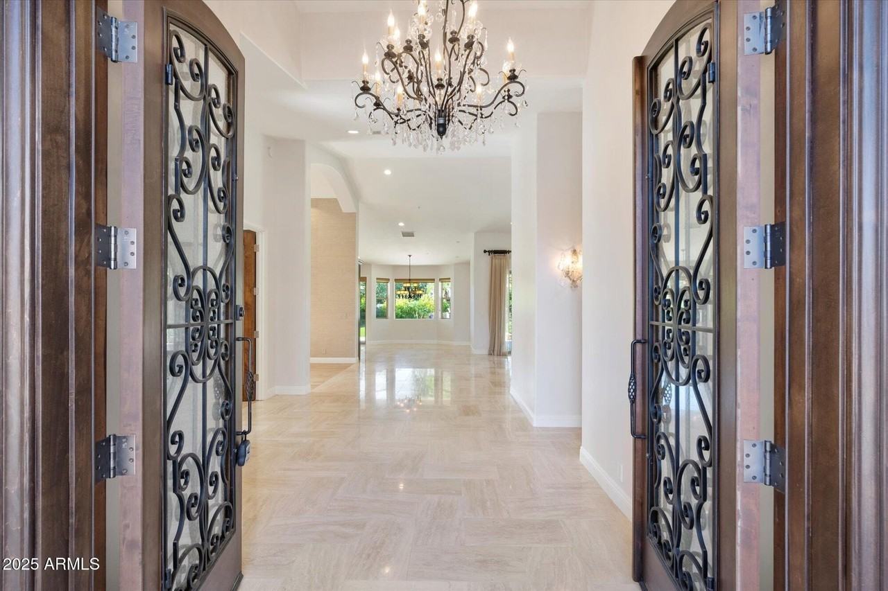 17394 North 77th Street - Photo 6 of 40