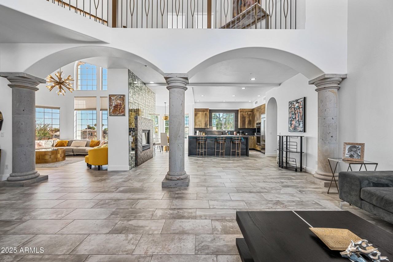 15831 East Thistle Drive - Photo 5 of 50