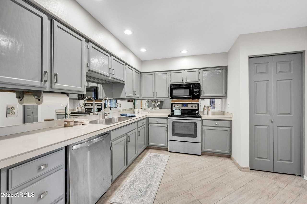 9115 East Purdue Avenue #213 - Photo 3 of 27