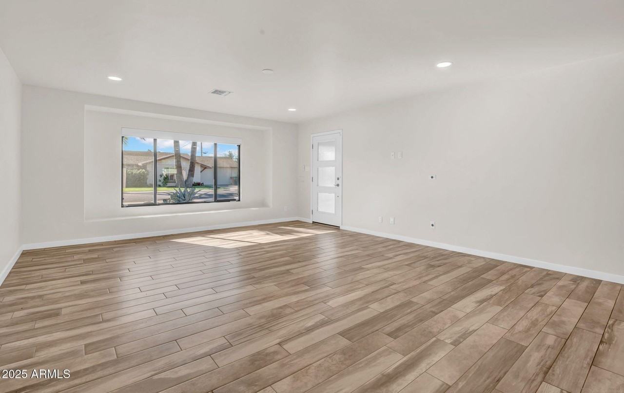 8234 East Heatherbrae Drive - Photo 3 of 23