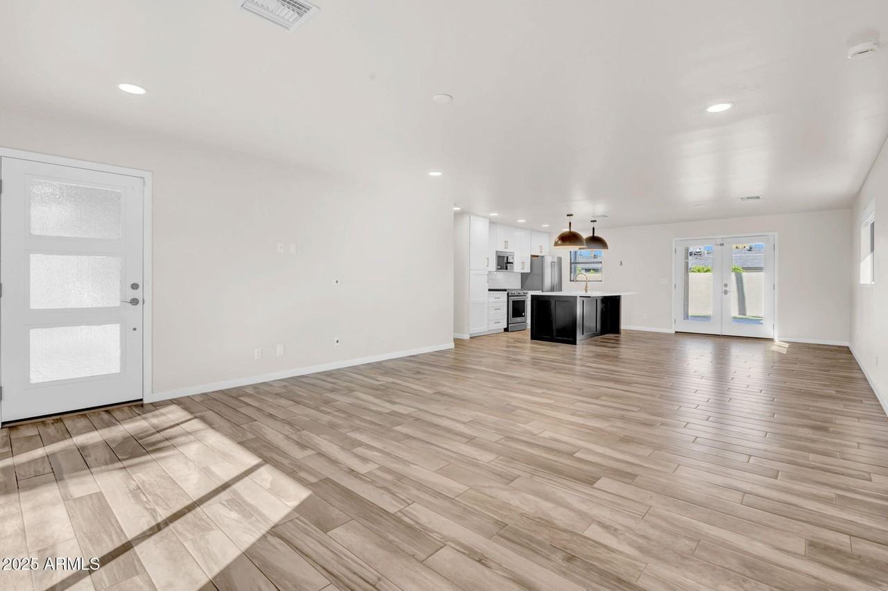 8234 East Heatherbrae Drive - Photo 4 of 23