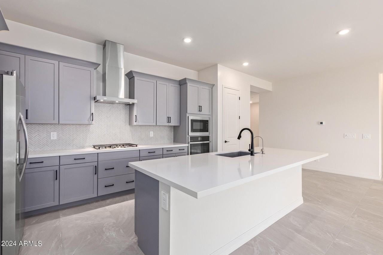 22681 East Bonanza Way - Photo 4 of 44