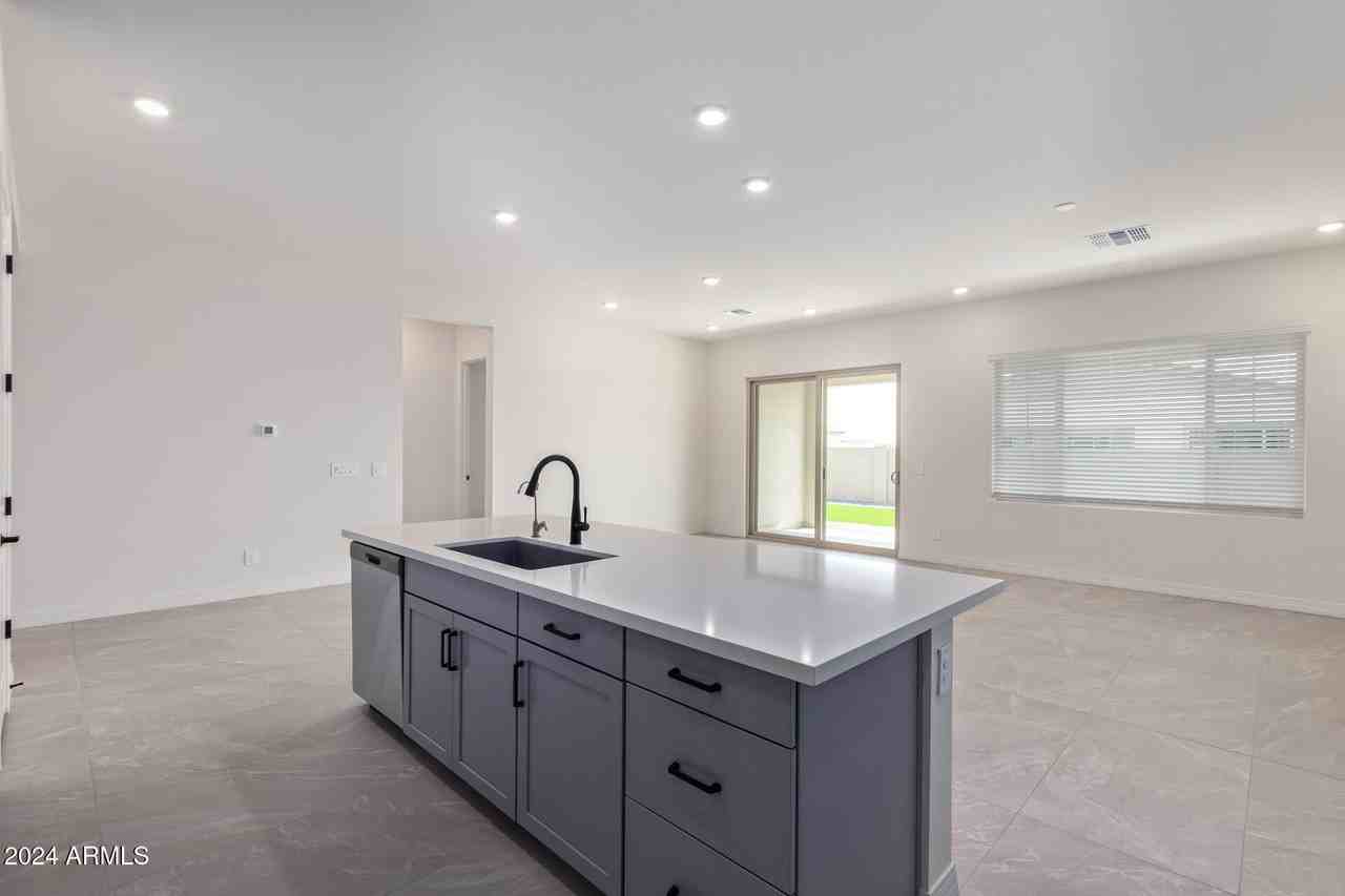 22681 East Bonanza Way - Photo 7 of 44