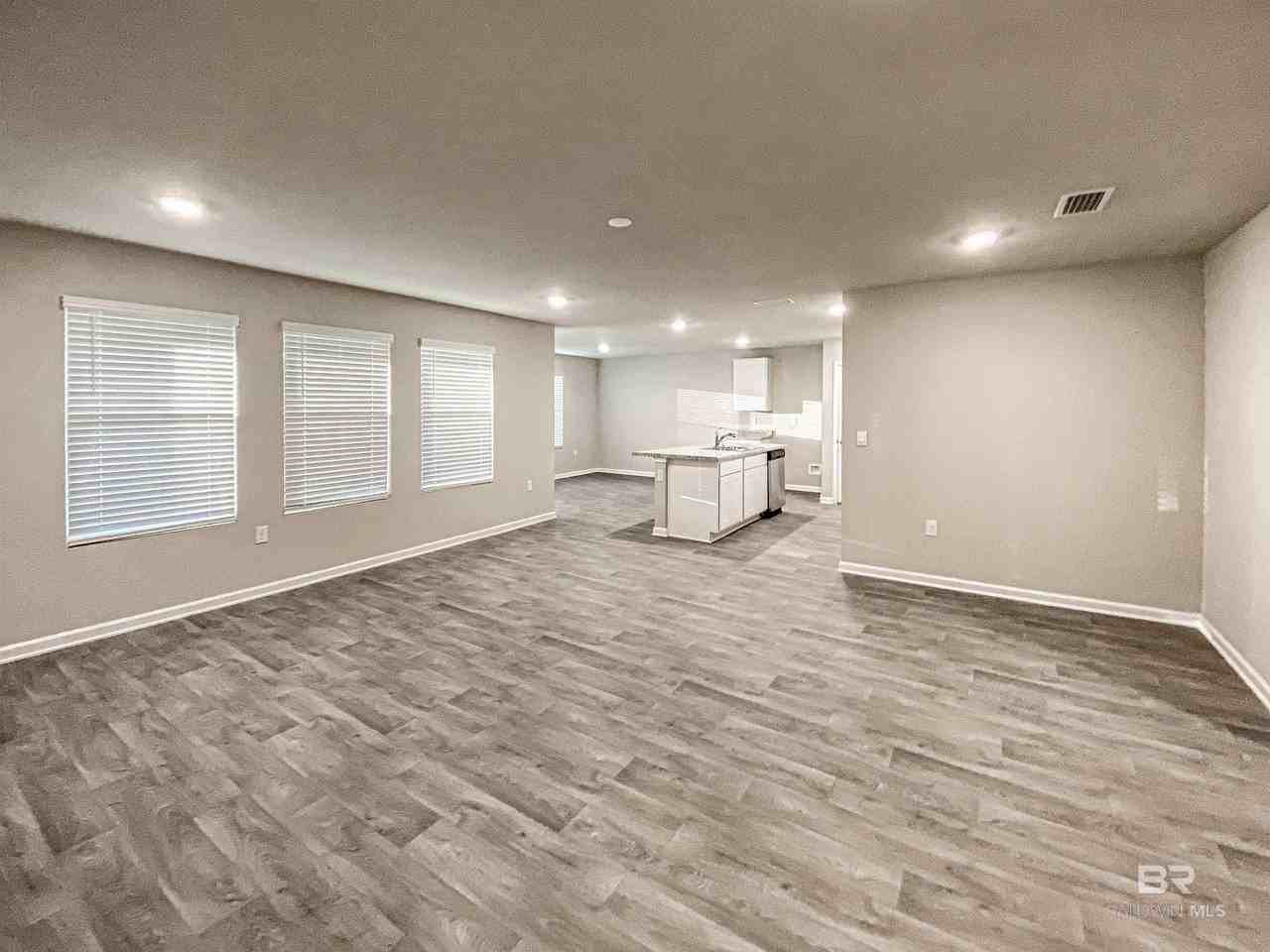 7063 Abigail St - Photo 6 of 15