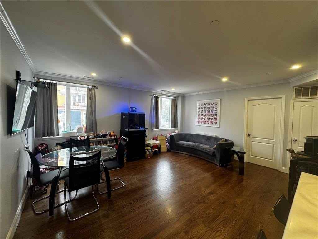 1764 East 19th Street #1A
