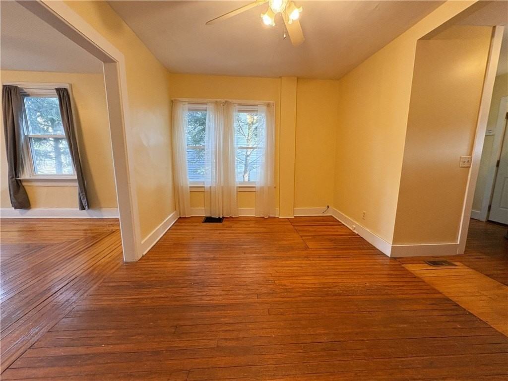 136 Main St - Photo 3 of 19