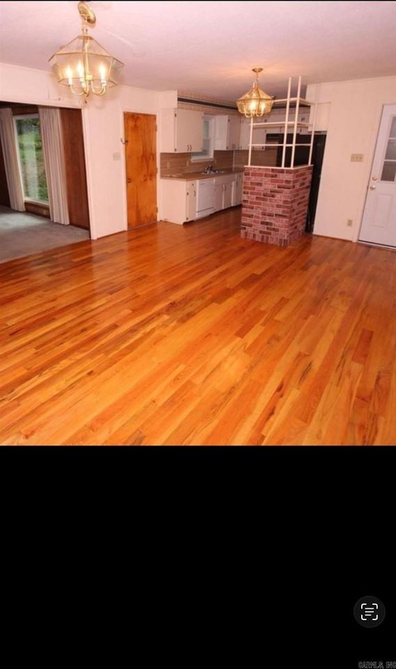 10004 Brooks Ln - Photo 5 of 8