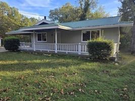 featured image of 30 Sequoyah Ridge Road