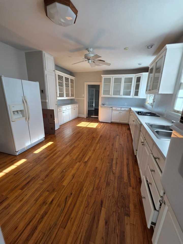 1007 Blandford Avenue - Photo 2 of 21