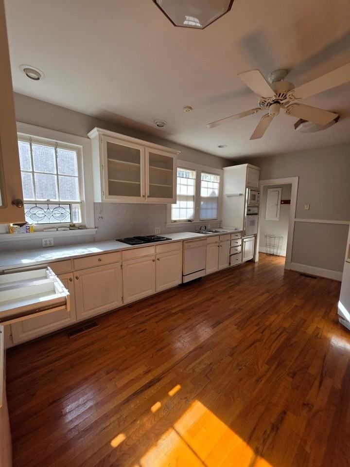 1007 Blandford Avenue - Photo 3 of 21