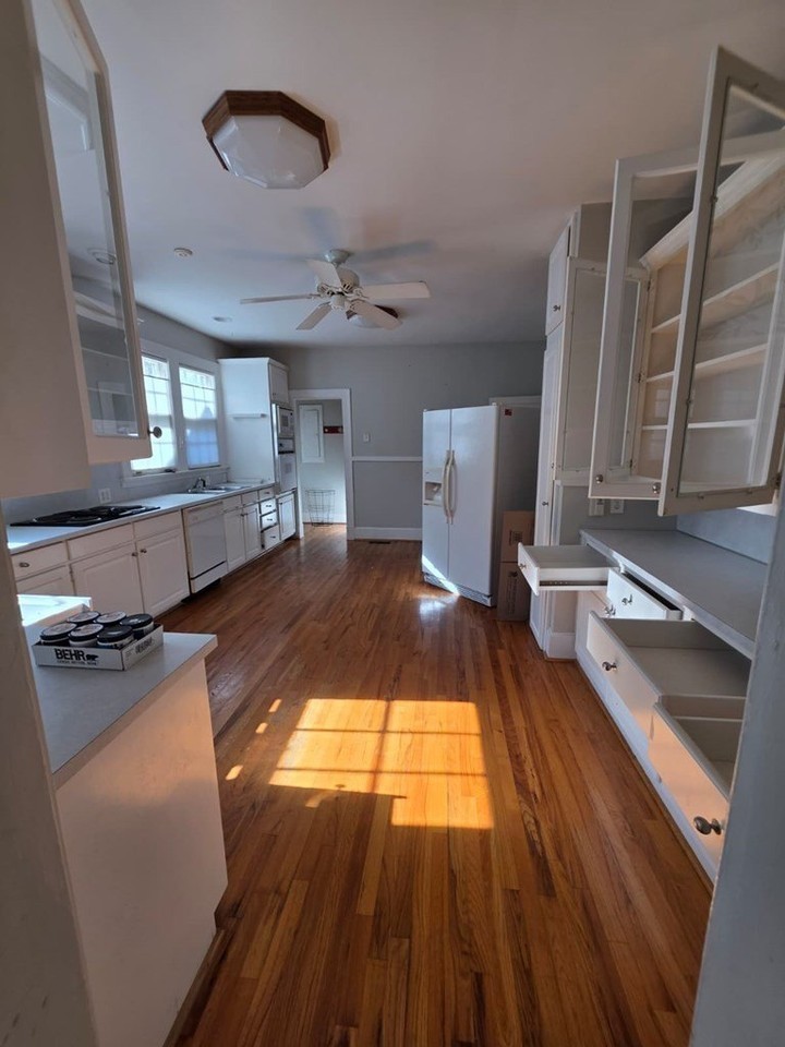 1007 Blandford Avenue - Photo 4 of 21