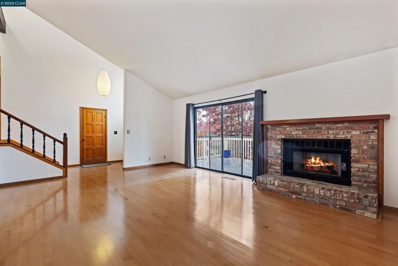 1744 Spyglass Ln - Photo 5 of 26