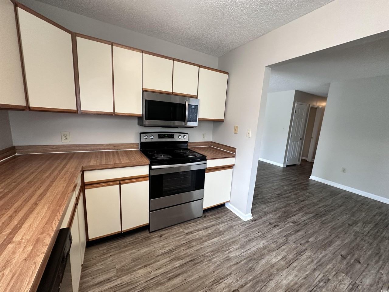 6536 Valene Court - Photo 7 of 31